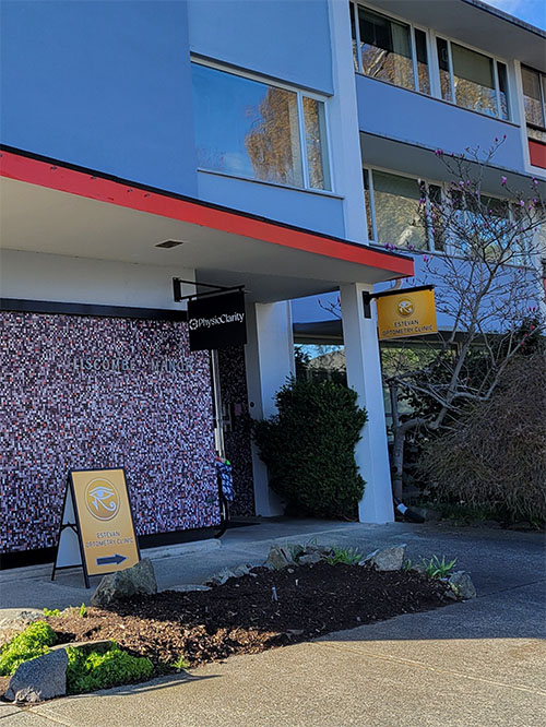 outside front view of clinic