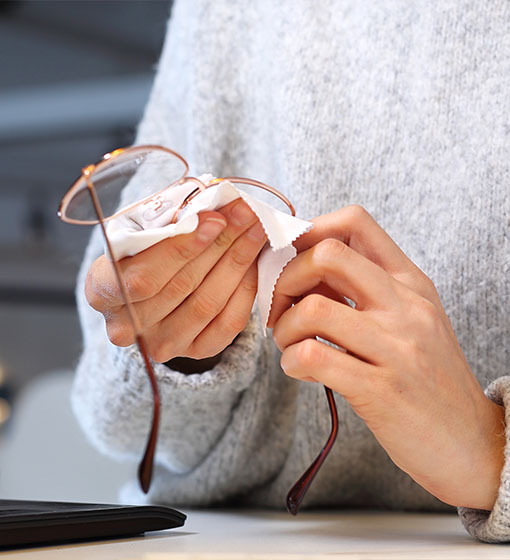 cleaning glasses
